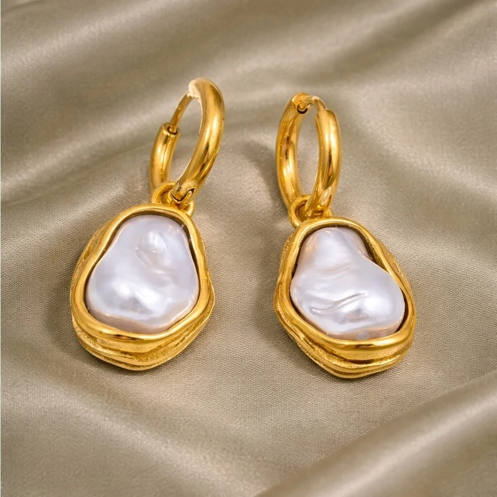 Classic Gold Pearl Earrings